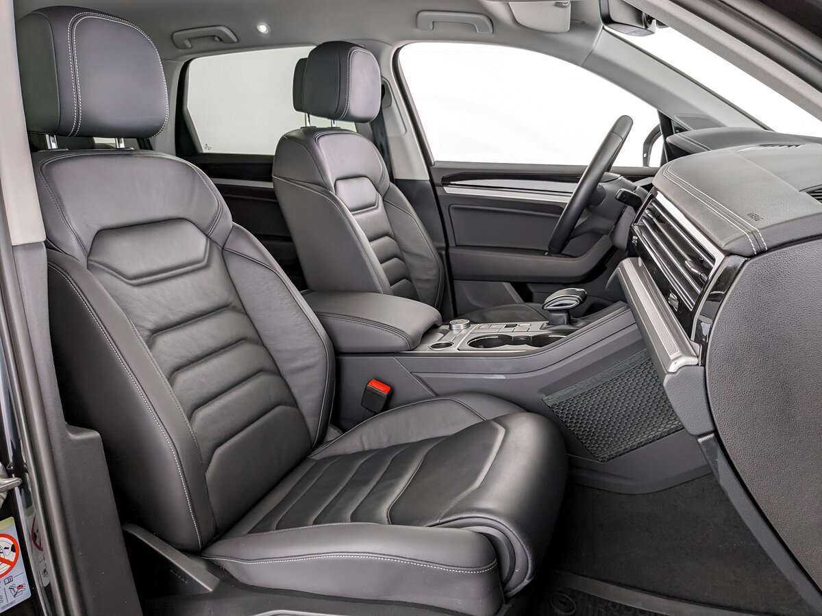 Купить Volkswagen Touareg с пробегом. Фото: #23
