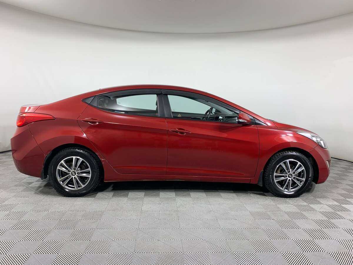 Купить Hyundai Elantra с пробегом. Фото: #2