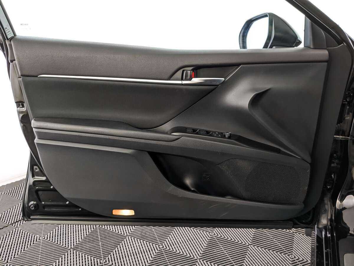 Купить Toyota Camry с пробегом. Фото: #14