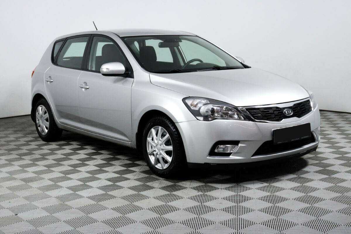 Купить Kia Ceed с пробегом. Фото: #2