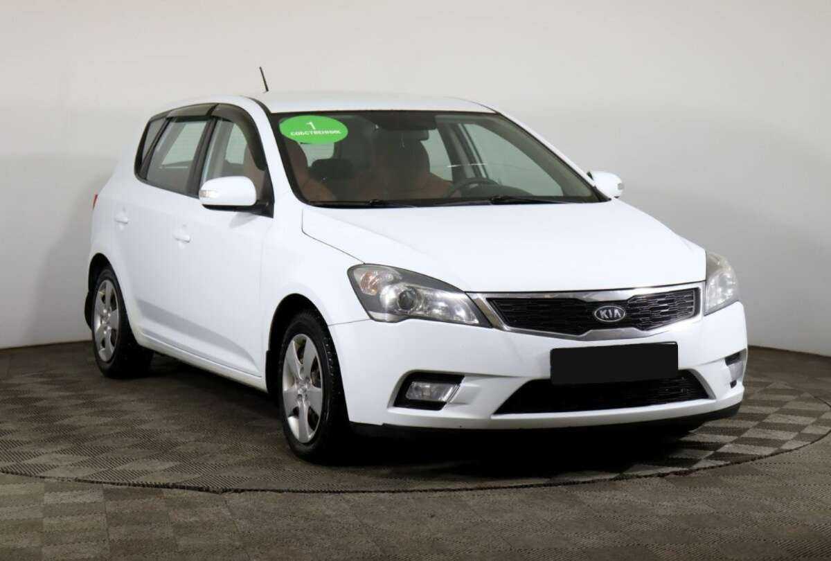 Купить Kia Ceed с пробегом. Фото: #2