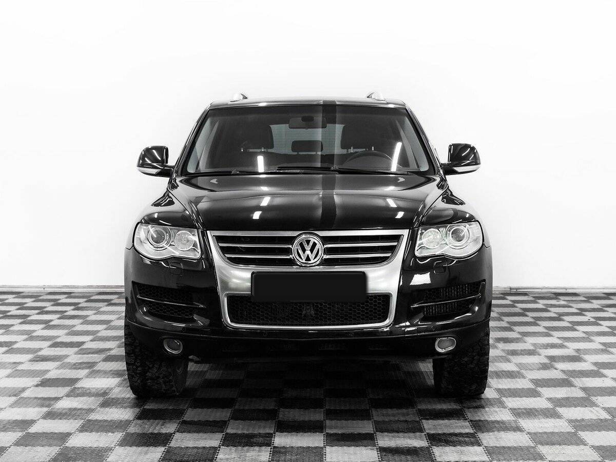 Купить Volkswagen Touareg с пробегом. Фото: #1