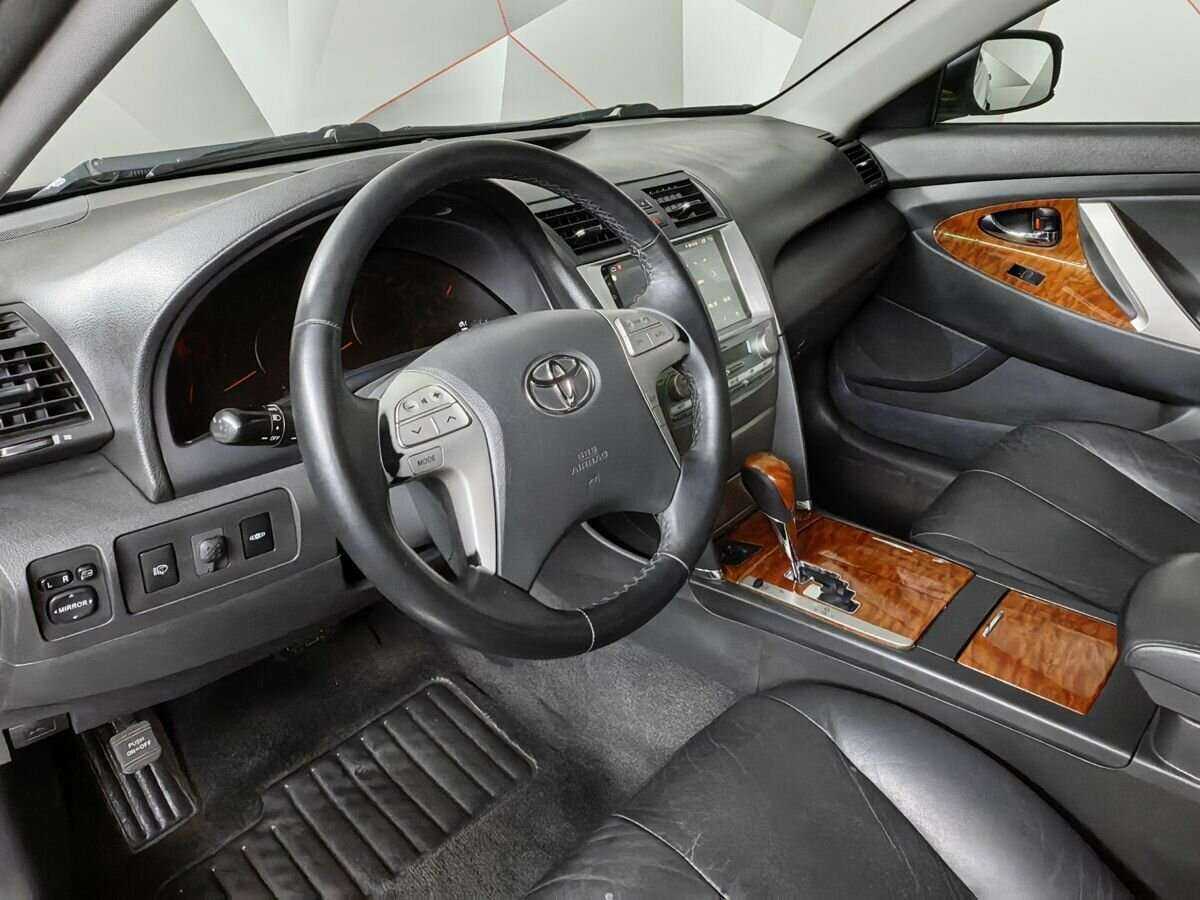 Купить Toyota Camry с пробегом. Фото: #13