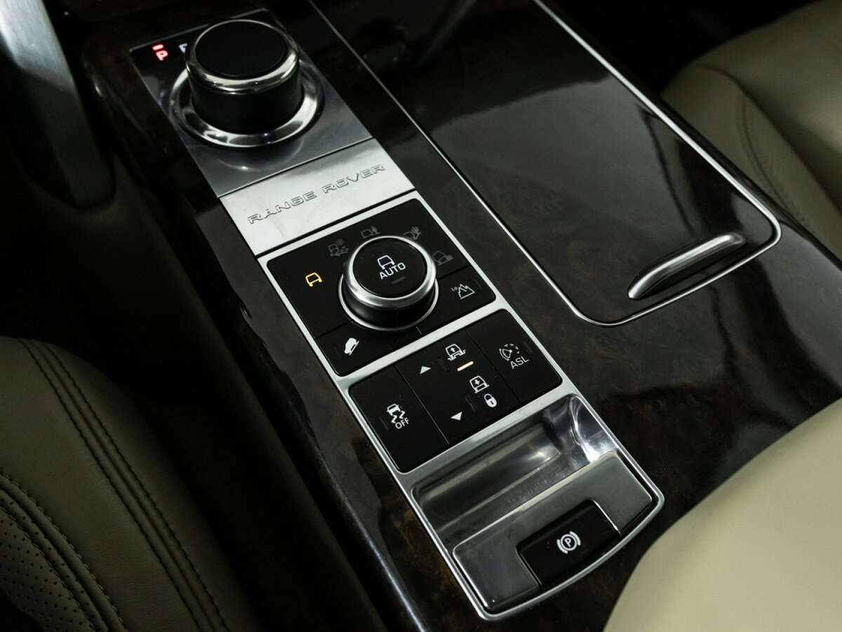Купить Land Rover Range Rover с пробегом. Фото: #24