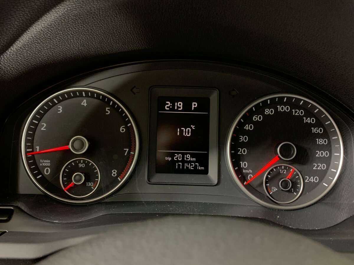 Купить Volkswagen Jetta с пробегом. Фото: #11