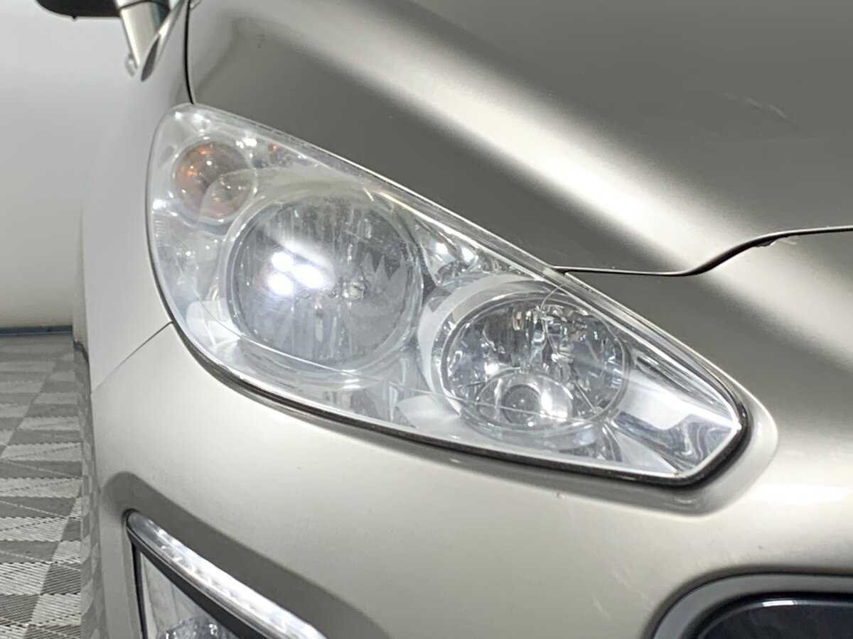 Купить Peugeot 308 с пробегом. Фото: #9