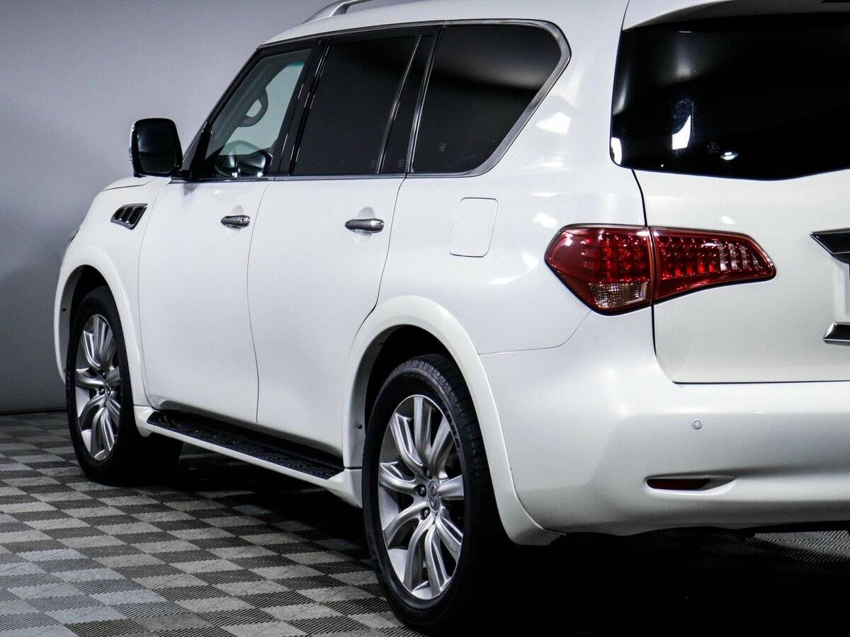 Купить Infiniti QX56 с пробегом. Фото: #17