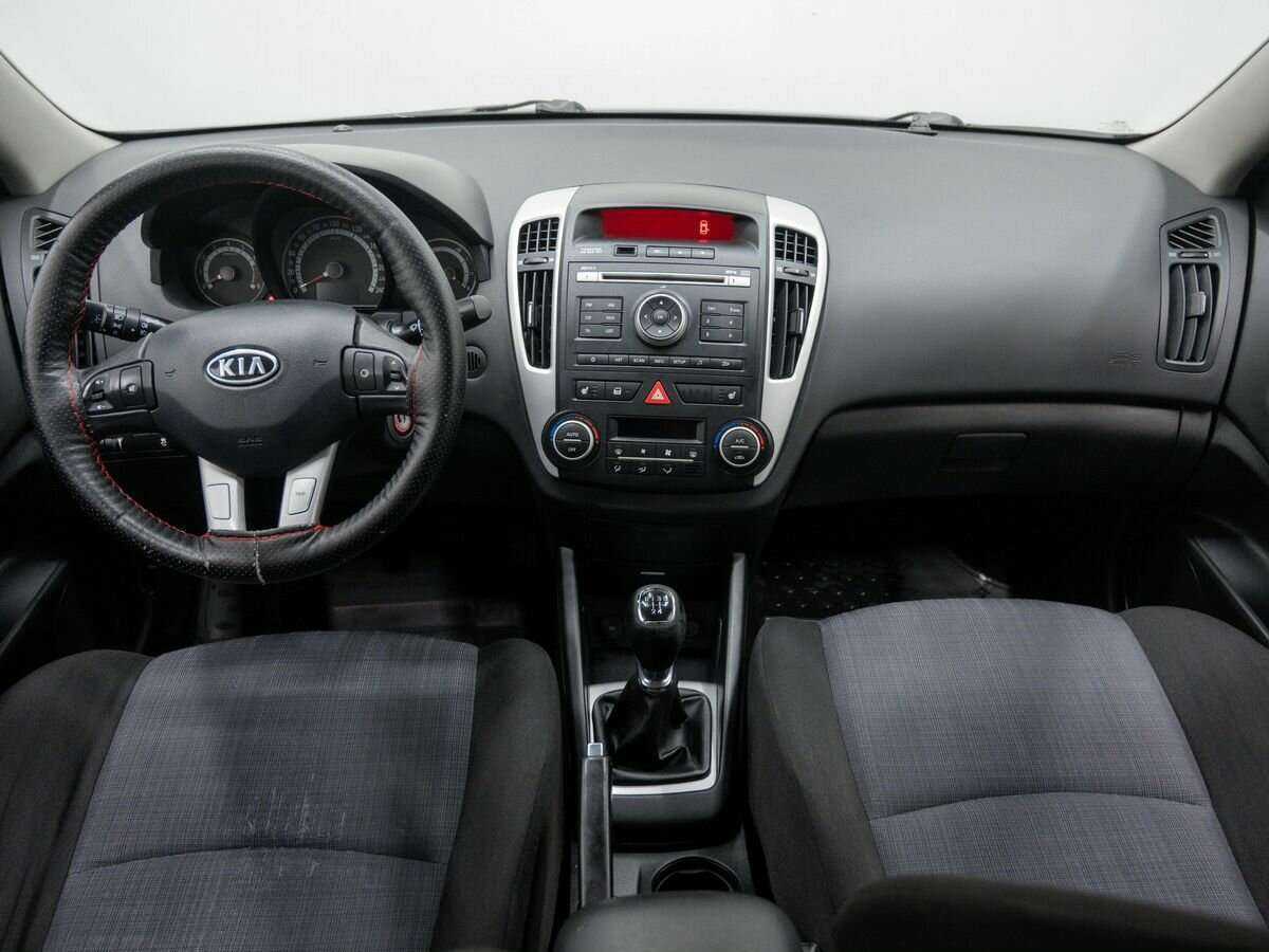 Купить Kia Ceed с пробегом. Фото: #10