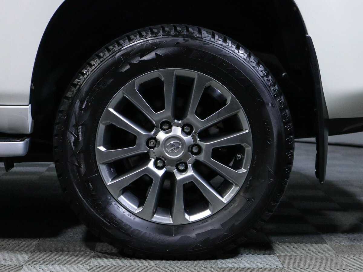 Купить Toyota Land Cruiser Prado с пробегом. Фото: #11