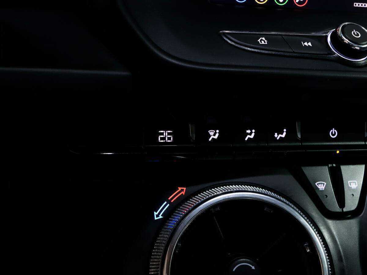 Купить Chevrolet Camaro с пробегом. Фото: #21