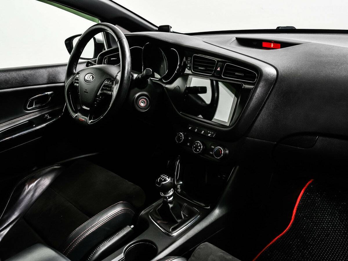 Купить Kia Ceed GT с пробегом. Фото: #8