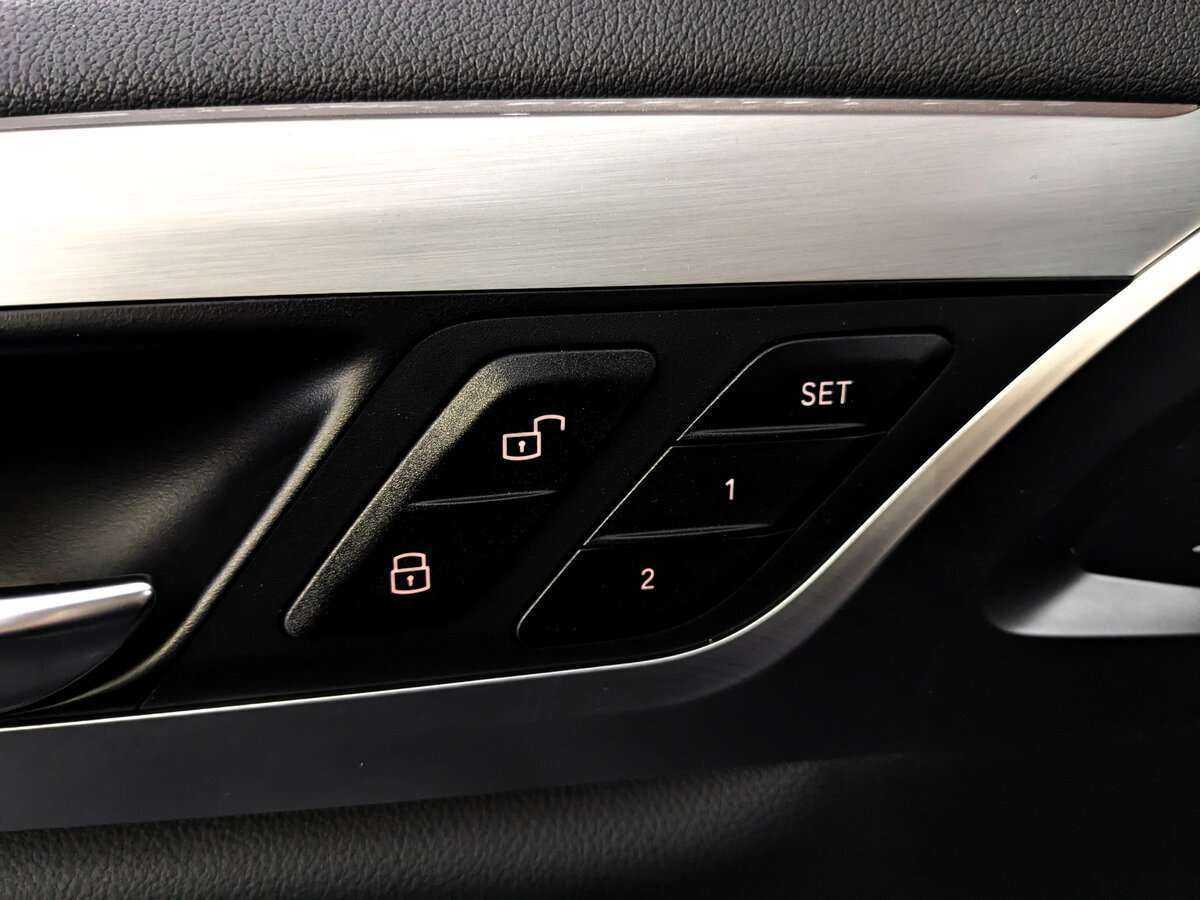 Купить BMW X4 с пробегом. Фото: #23