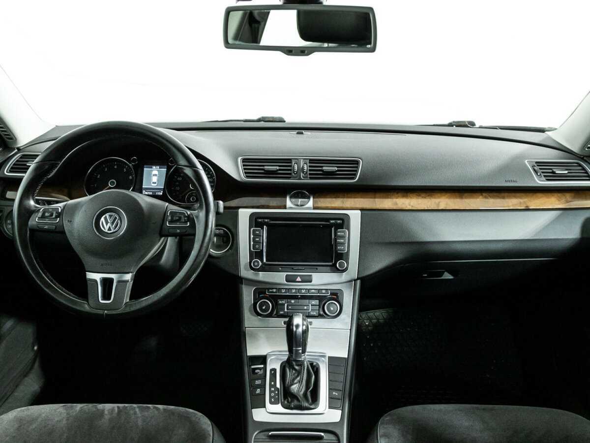 Купить Volkswagen Passat с пробегом. Фото: #12
