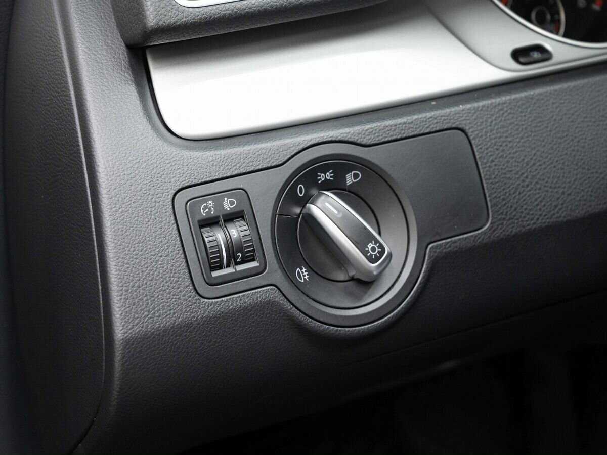 Купить Volkswagen Passat с пробегом. Фото: #20