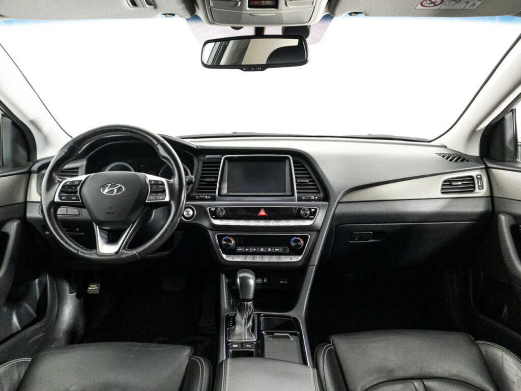 Купить Hyundai Sonata с пробегом. Фото: #12