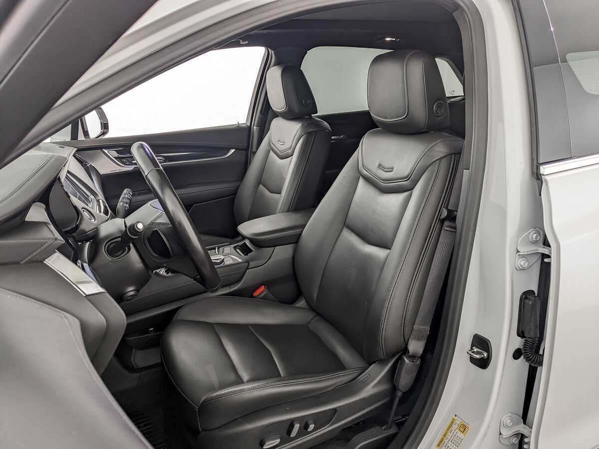 Купить Cadillac XT5 с пробегом. Фото: #19