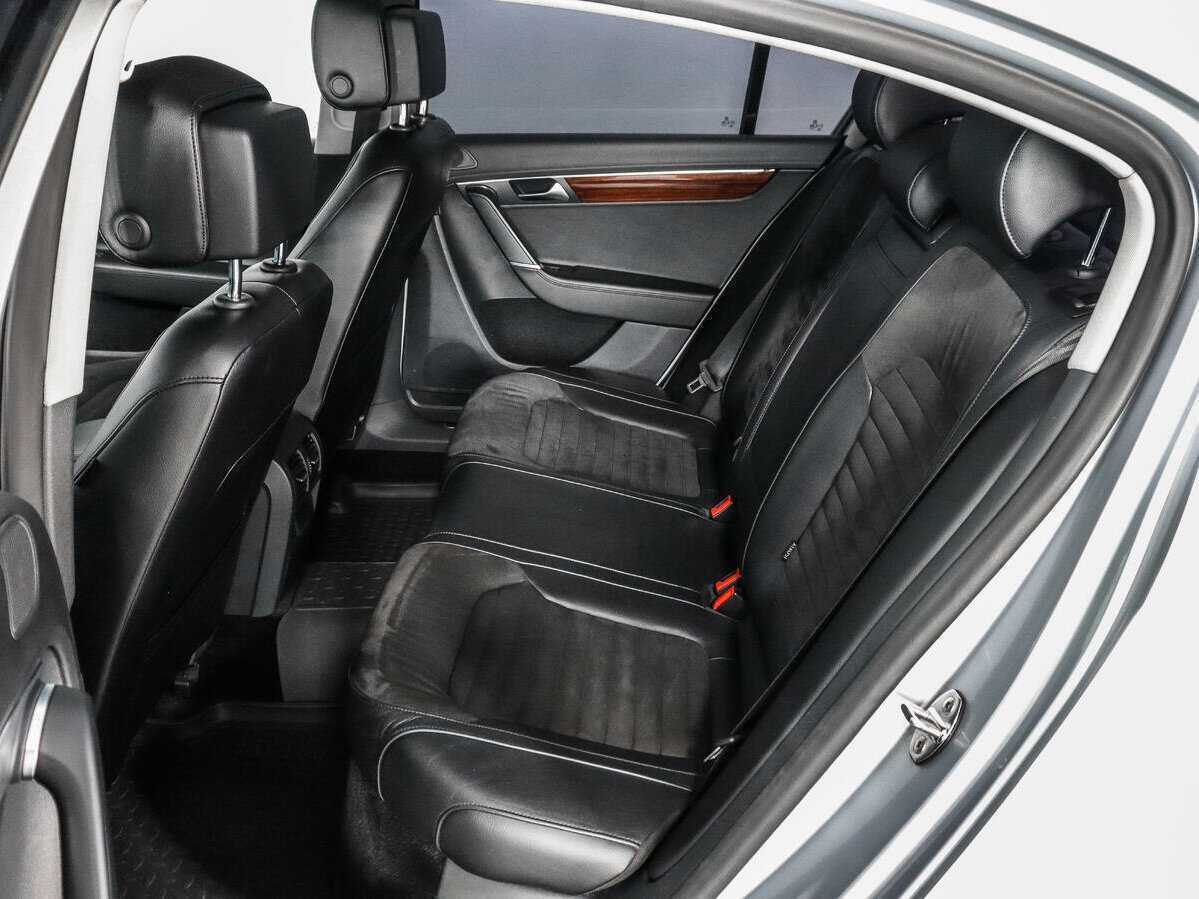 Купить Volkswagen Passat с пробегом. Фото: #10