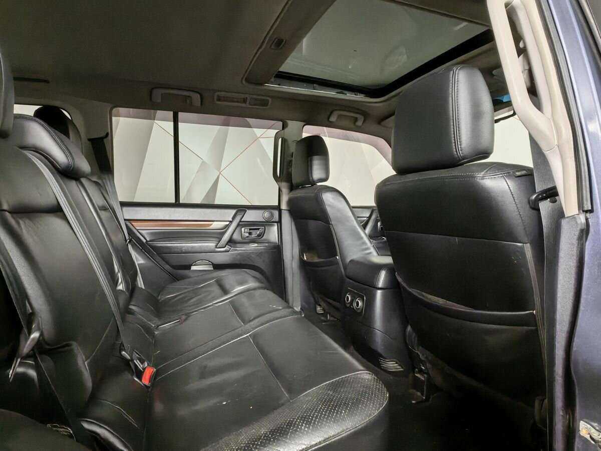 Купить Mitsubishi Pajero с пробегом. Фото: #10