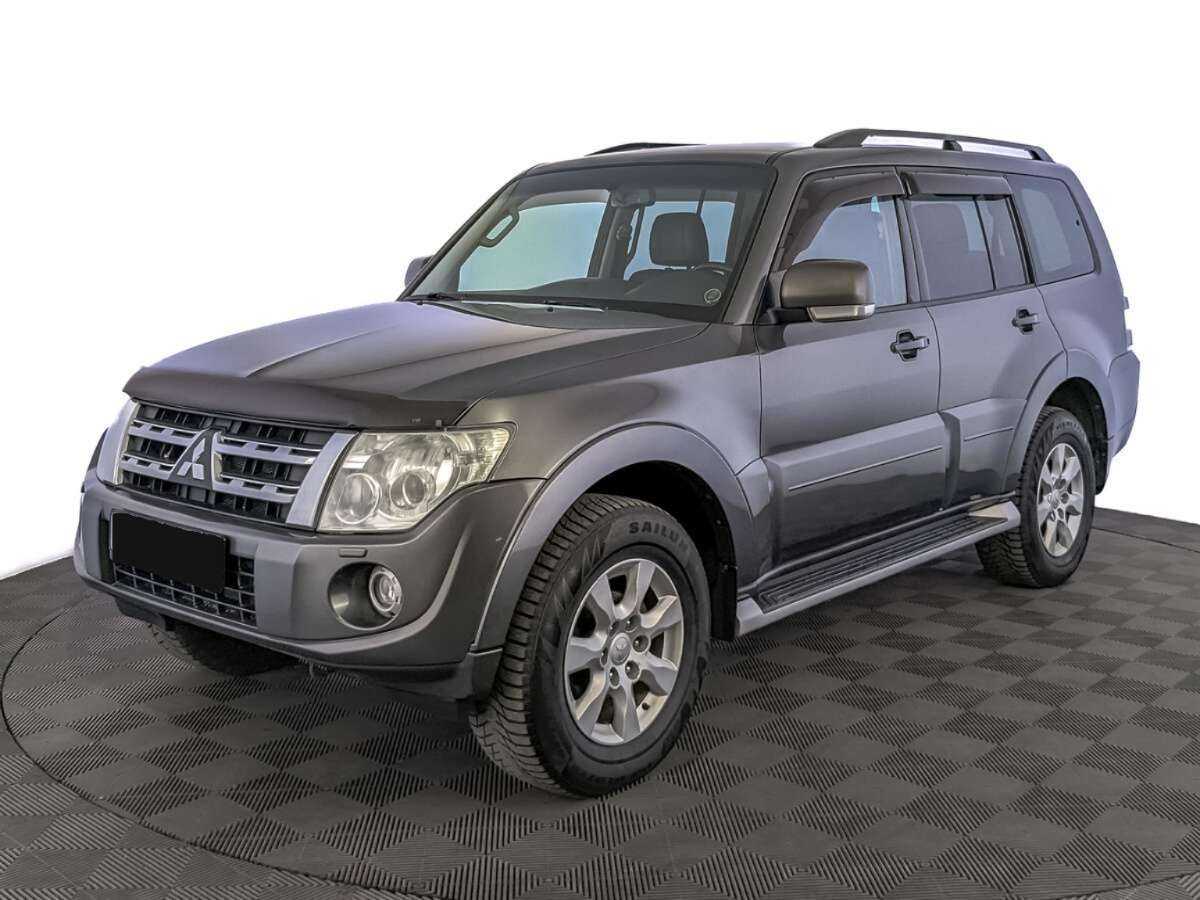 Купить Mitsubishi Pajero с пробегом. Посмотреть фото