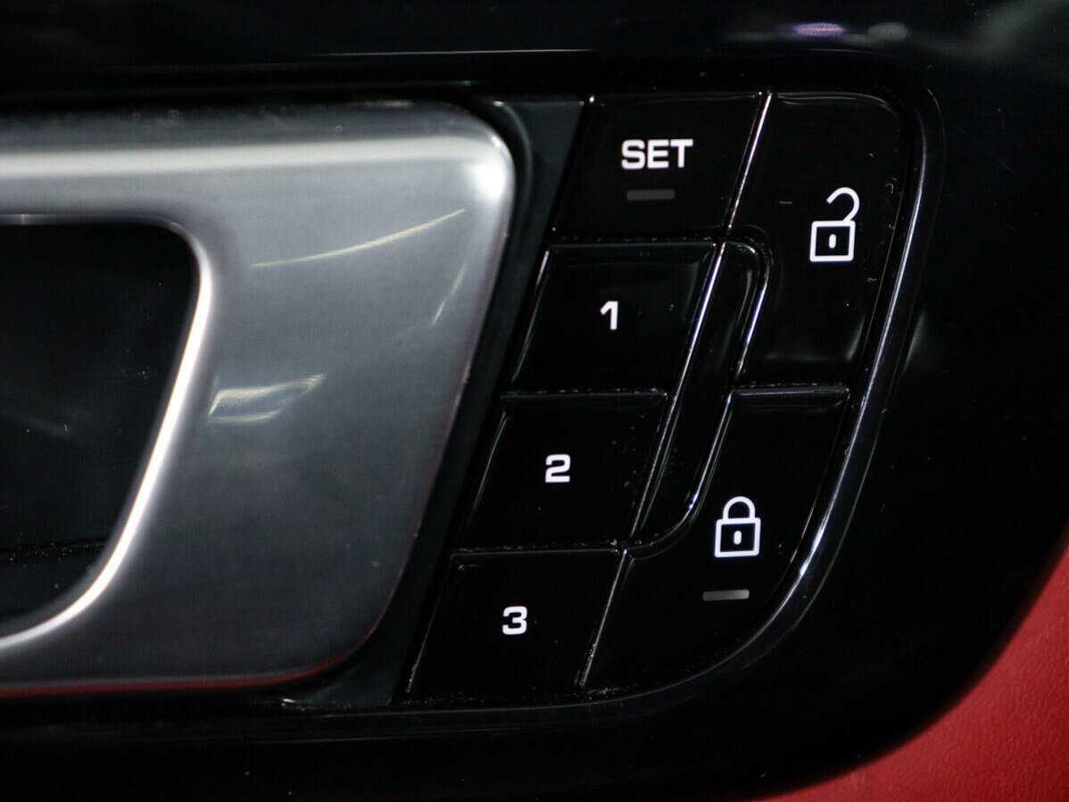 Купить Porsche Cayenne с пробегом. Фото: #16