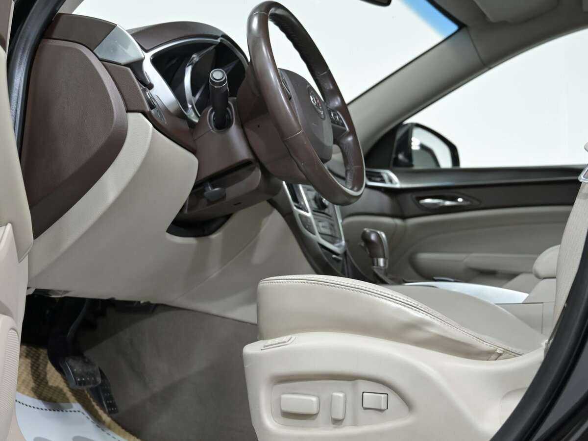 Купить Cadillac SRX с пробегом. Фото: #7