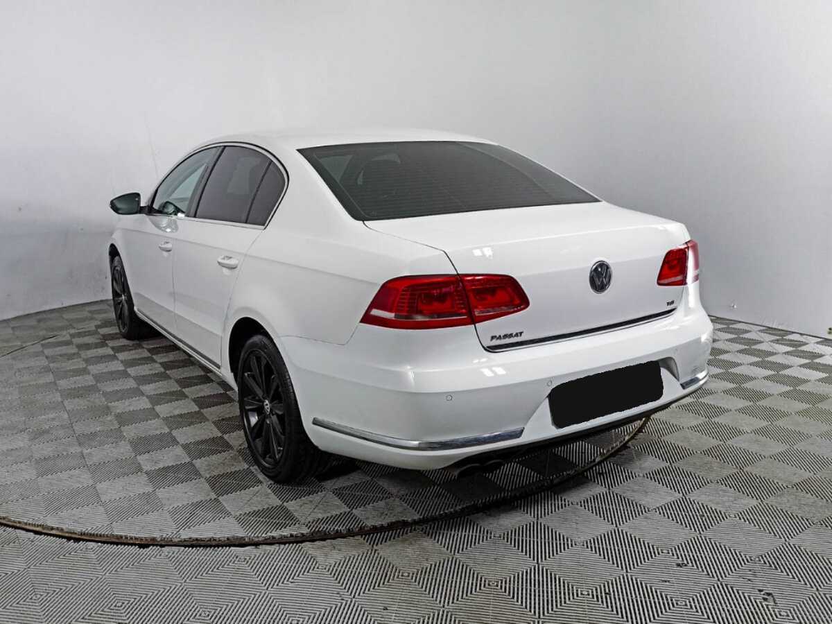 Купить Volkswagen Passat с пробегом. Фото: #6