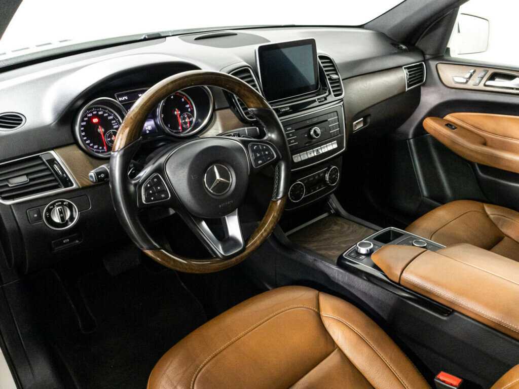 Купить Mercedes-Benz GLE с пробегом. Фото: #10