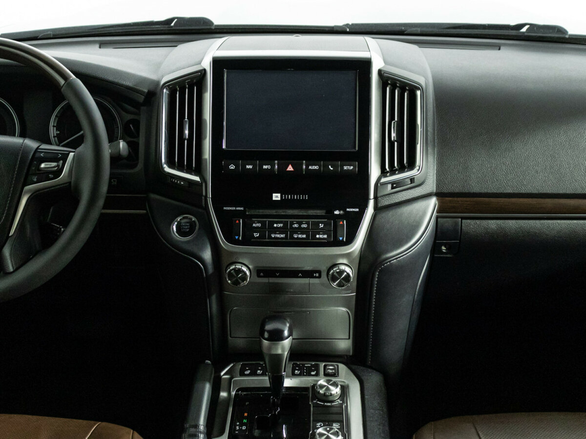 Купить Toyota Land Cruiser с пробегом. Фото: #11