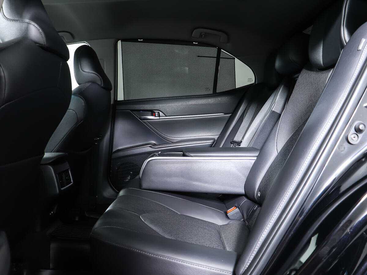 Купить Toyota Camry с пробегом. Фото: #14