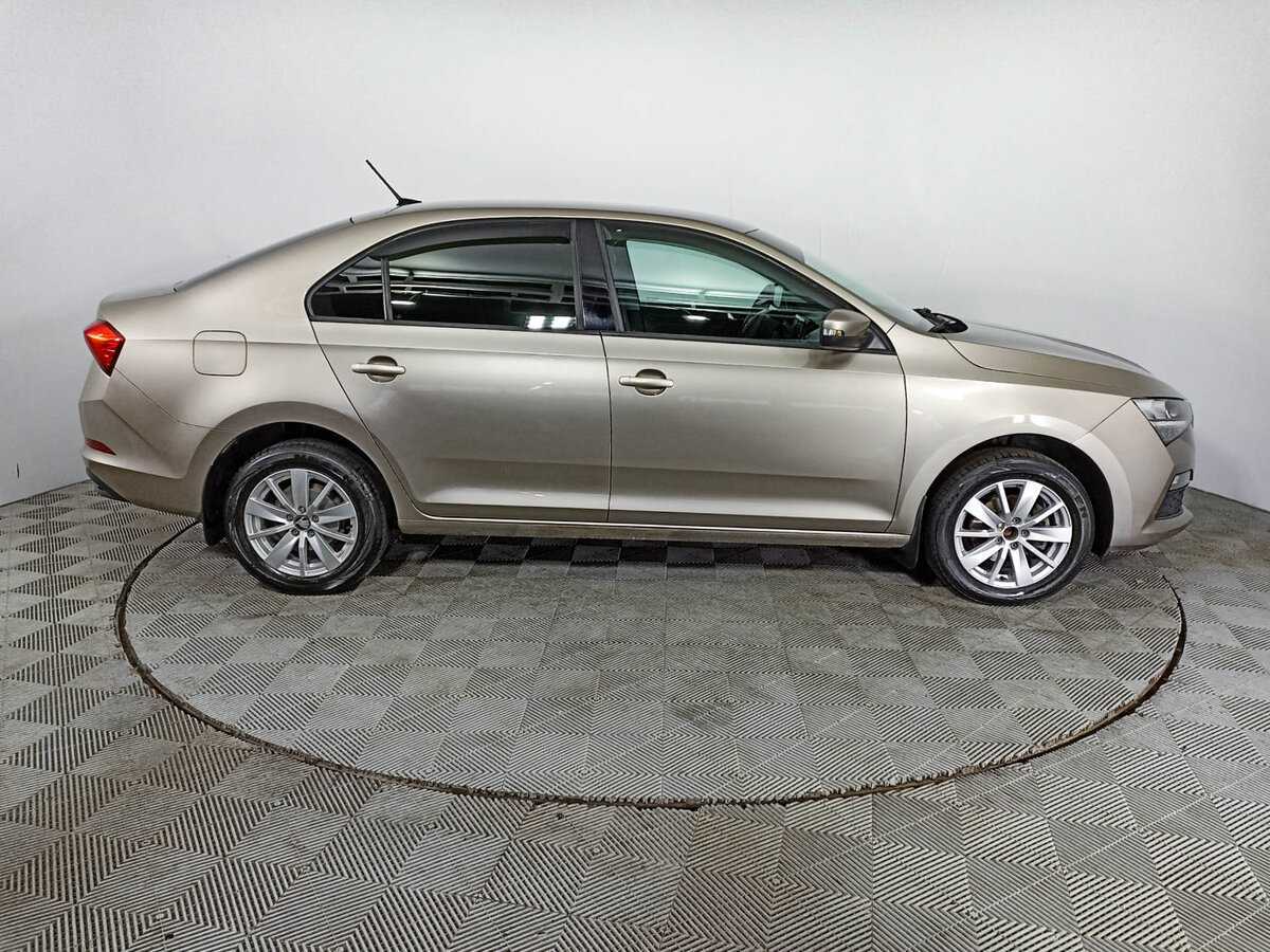 Купить Skoda Rapid с пробегом. Фото: #3