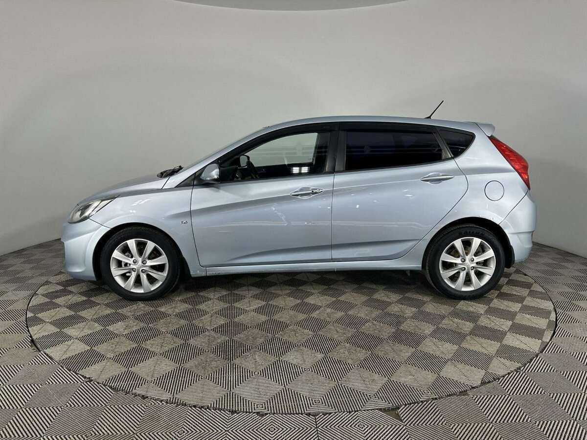 Купить Hyundai Solaris с пробегом. Фото: #4