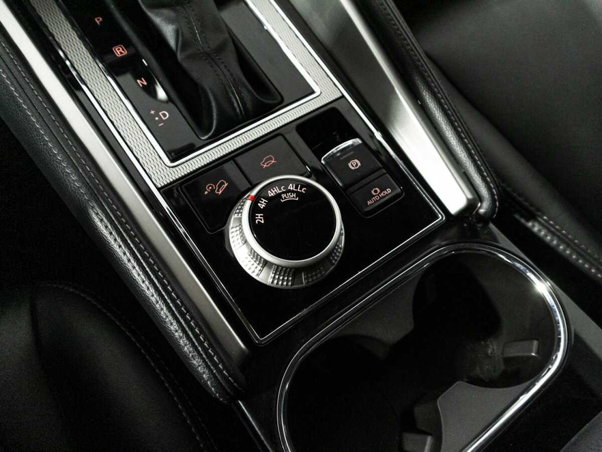 Купить Mitsubishi Pajero Sport с пробегом. Фото: #18
