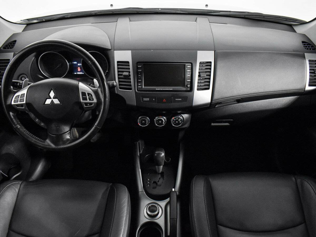 Купить Mitsubishi Outlander с пробегом. Фото: #17