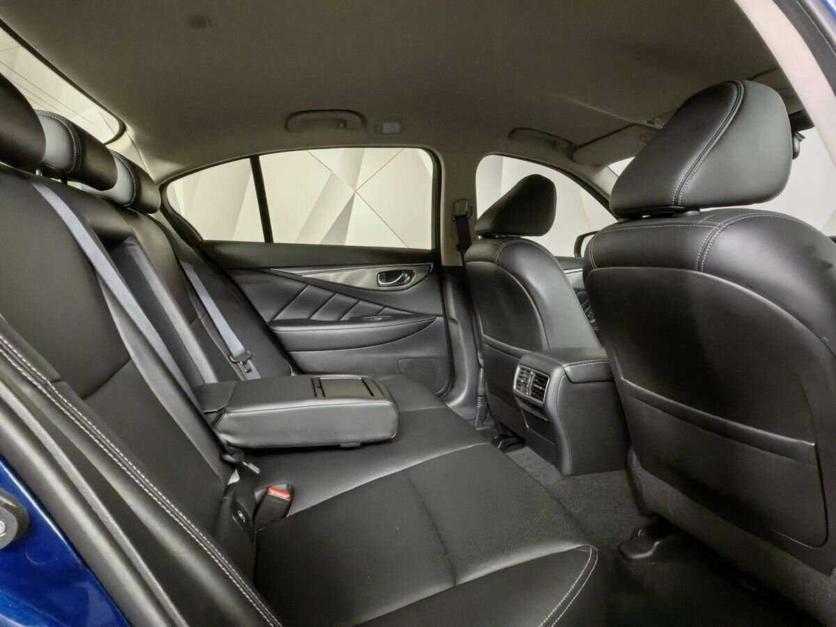 Купить Infiniti Q50 с пробегом. Фото: #11