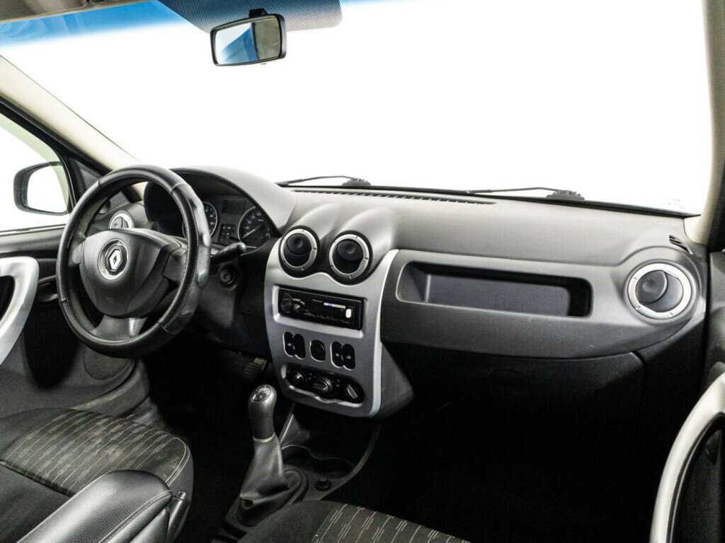 Купить Renault Logan с пробегом. Фото: #8