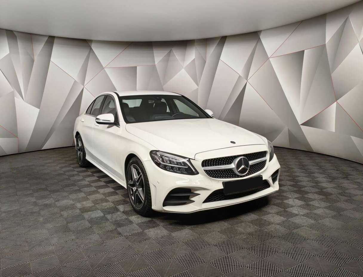 Купить Mercedes-Benz C-Класс с пробегом. Фото: #2