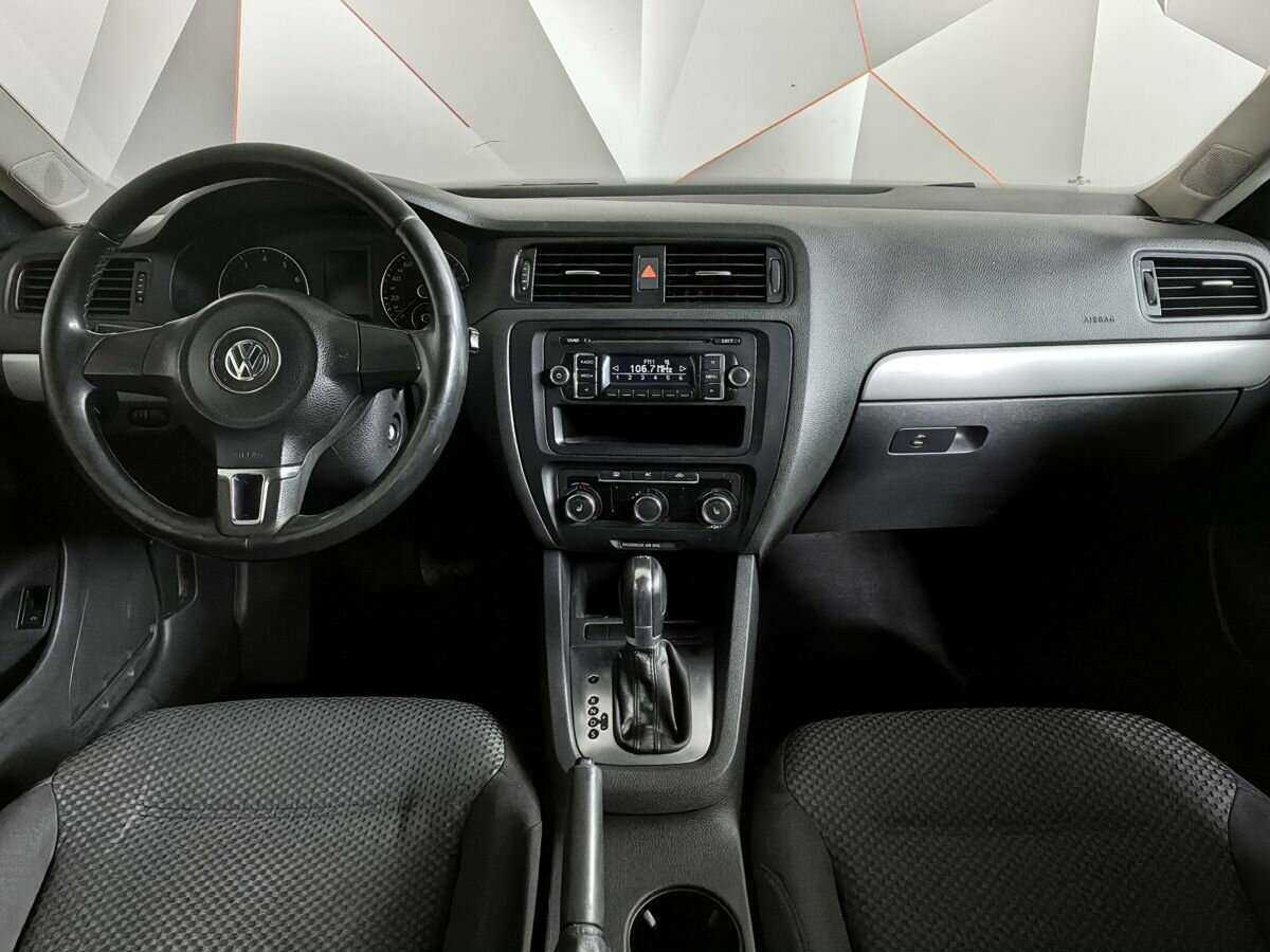 Купить Volkswagen Jetta с пробегом. Фото: #9