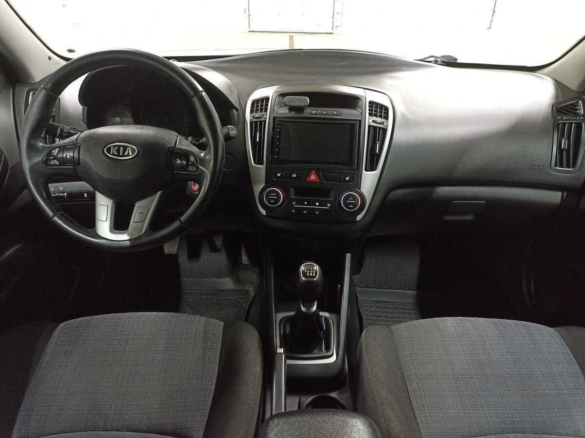 Купить Kia Ceed с пробегом. Фото: #13