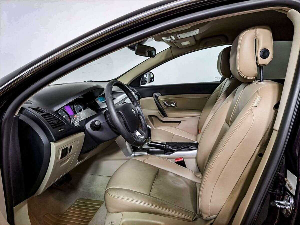 Купить Renault Latitude с пробегом. Фото: #12