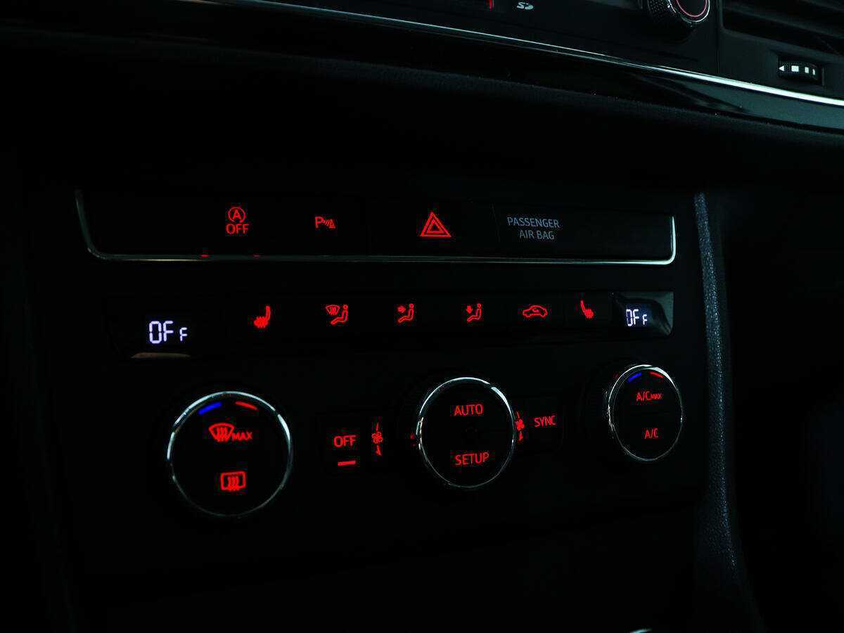 Купить SEAT Leon с пробегом. Фото: #19