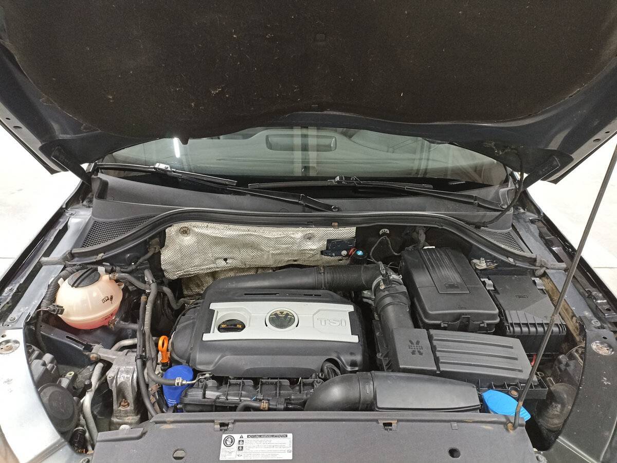 Купить Volkswagen Tiguan с пробегом. Фото: #8