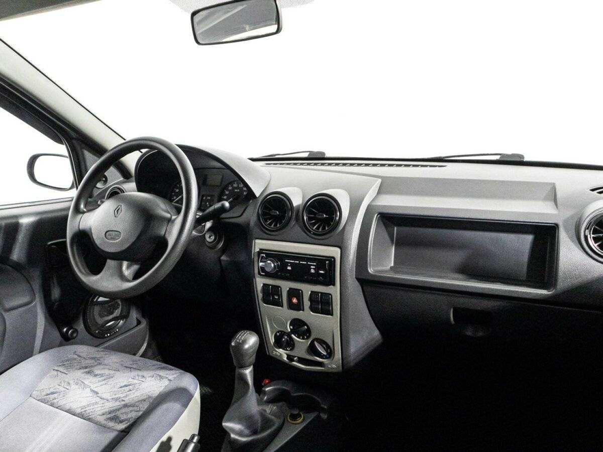 Купить Renault Logan с пробегом. Фото: #8