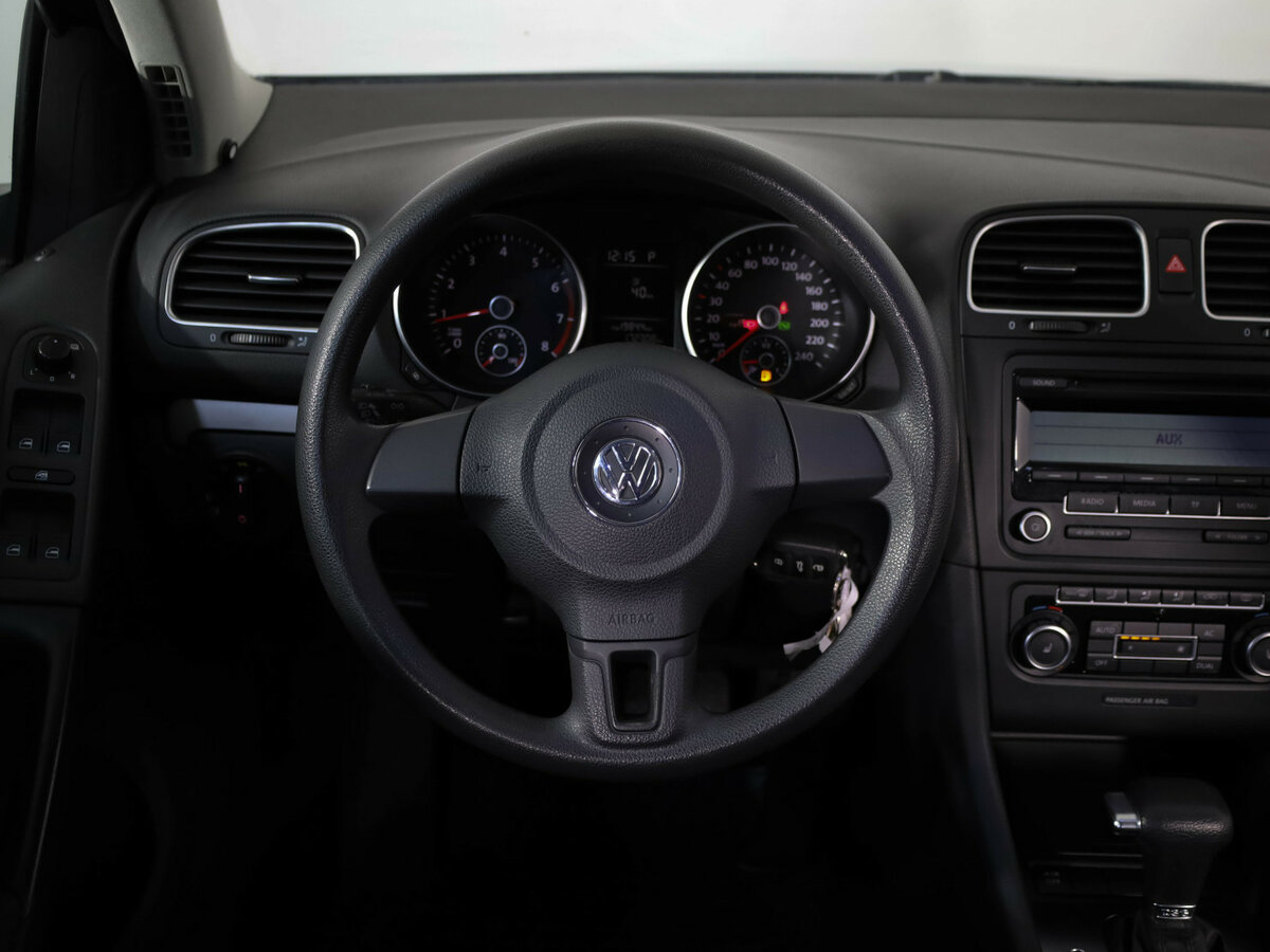 Купить Volkswagen Golf с пробегом. Фото: #6