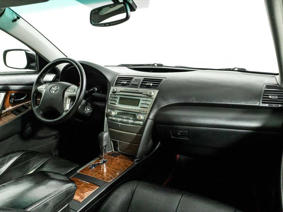 Купить Toyota Camry с пробегом. Фото: #8