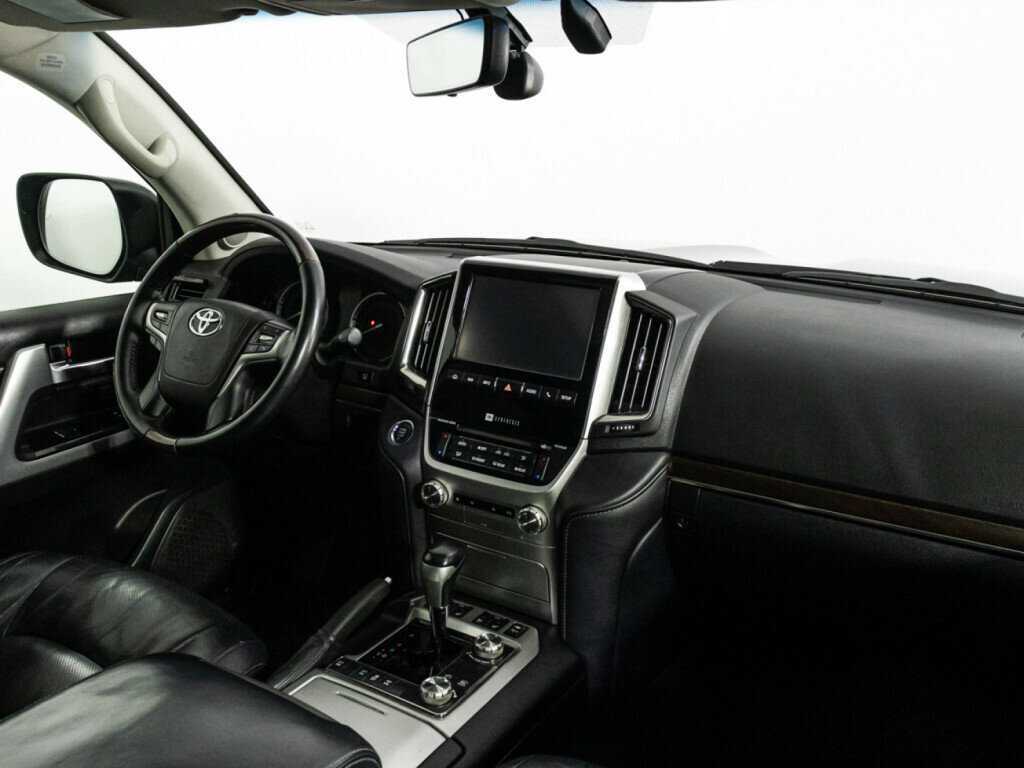 Купить Toyota Land Cruiser с пробегом. Фото: #8