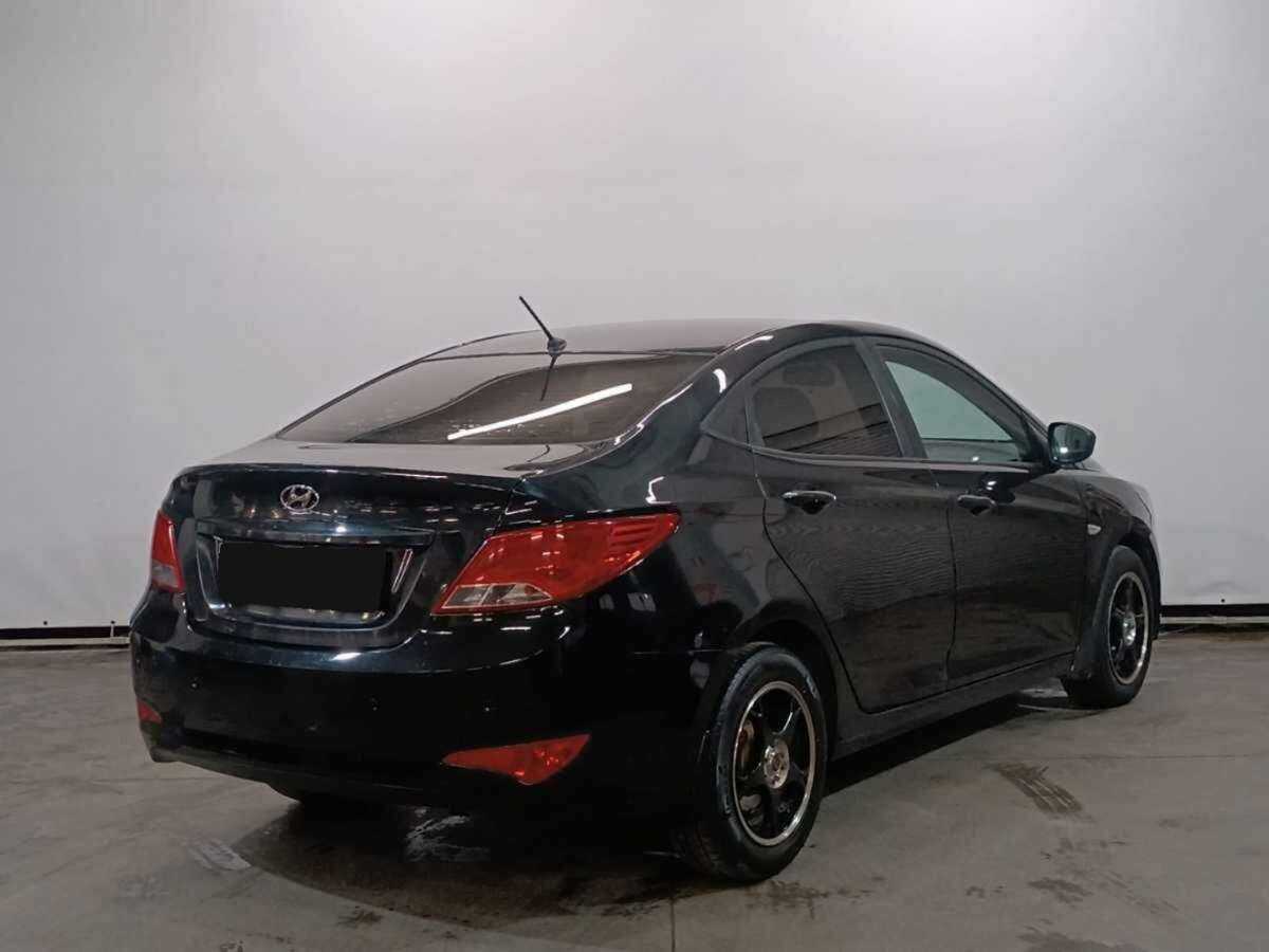 Купить Hyundai Solaris с пробегом. Фото: #4