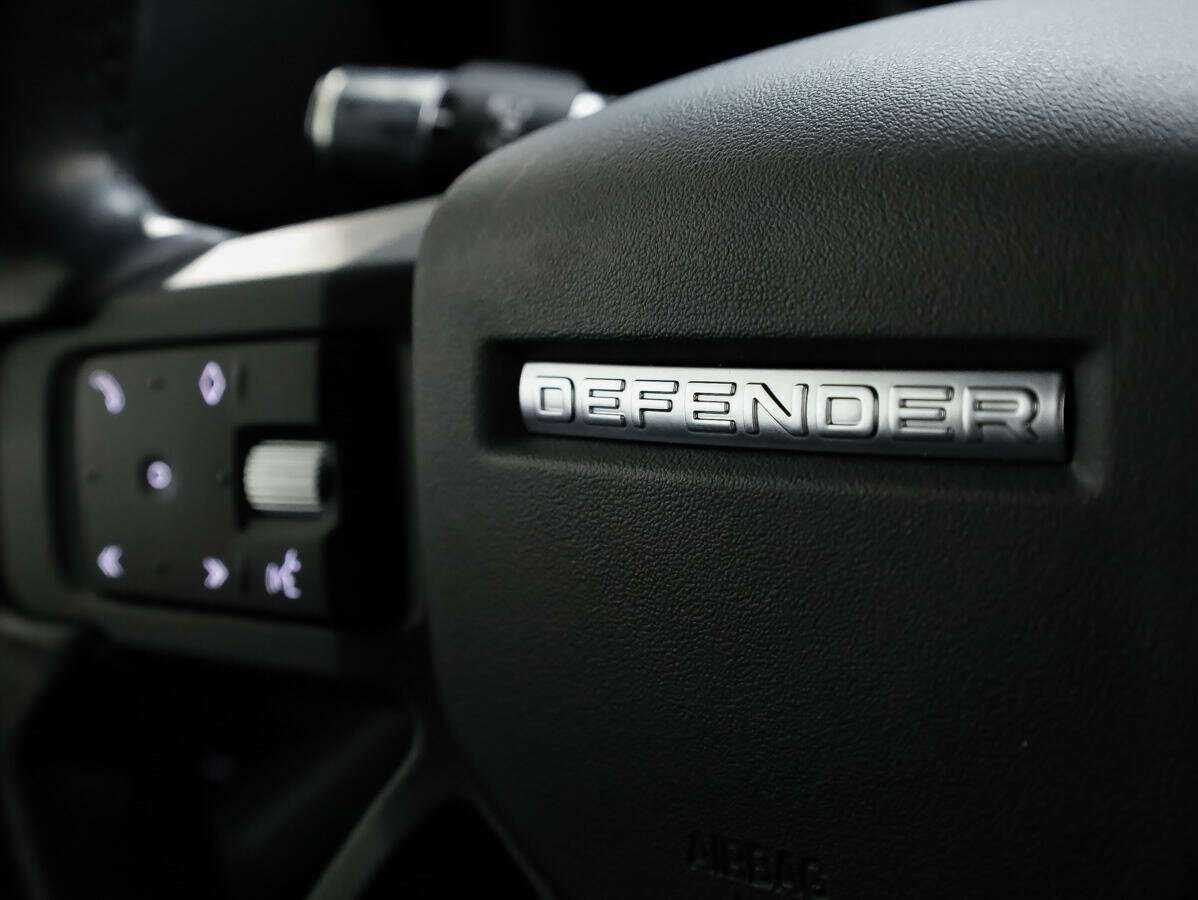 Купить Land Rover Defender с пробегом. Фото: #18