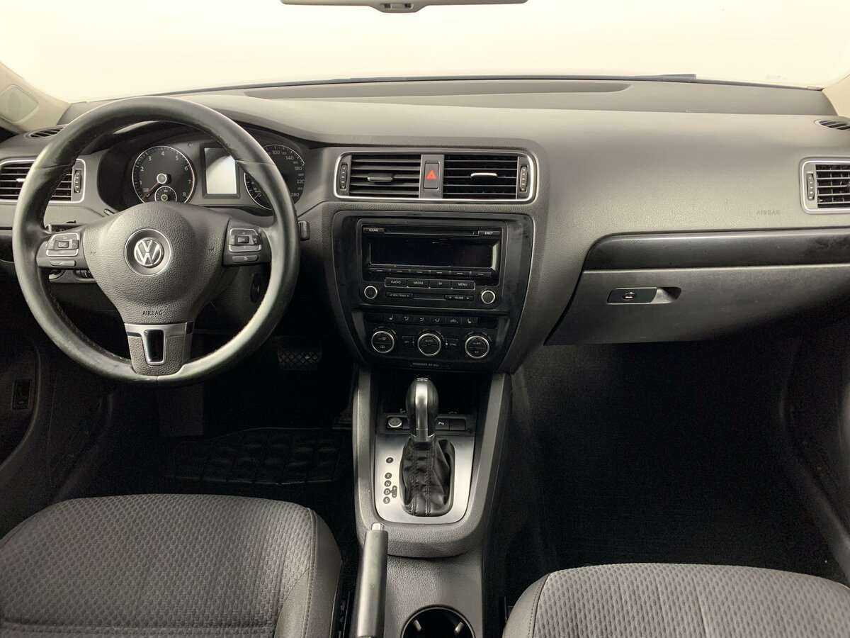 Купить Volkswagen Jetta с пробегом. Фото: #11