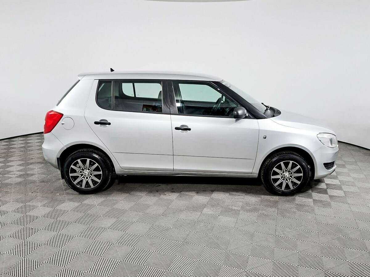 Купить Skoda Fabia с пробегом. Фото: #3