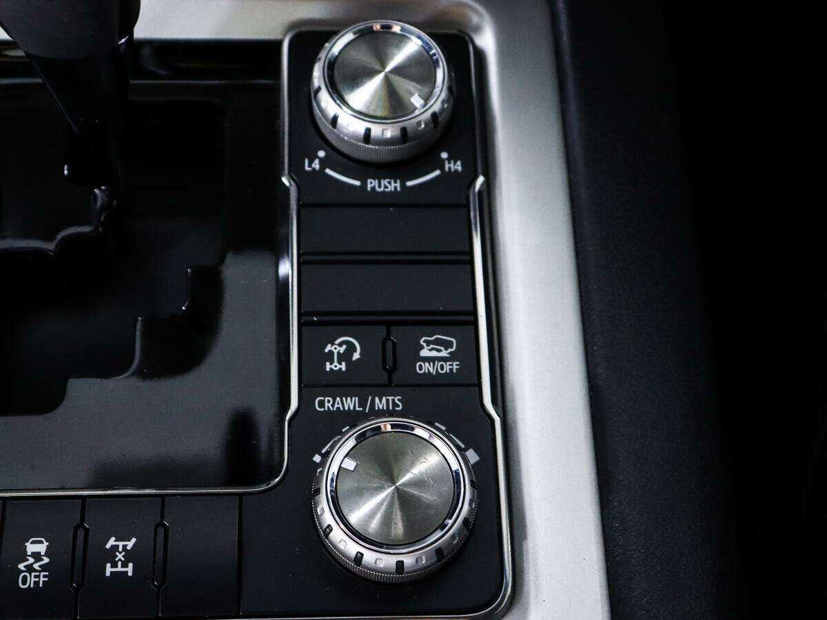 Купить Toyota Land Cruiser с пробегом. Фото: #22
